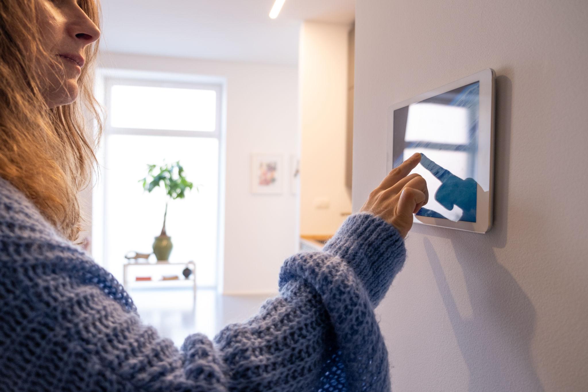 Smart Home Pro Sistema di Vita Intelligente – Automazione Residenziale di Lusso